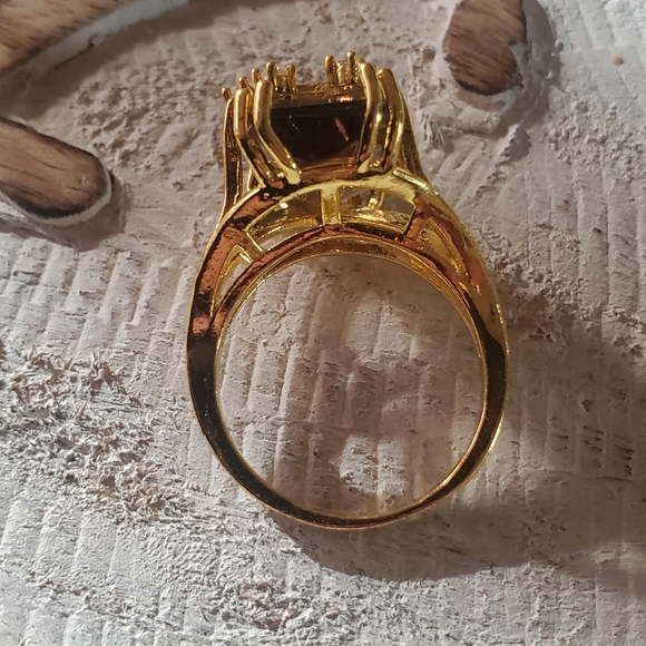 Ring - Picture 4 of 6